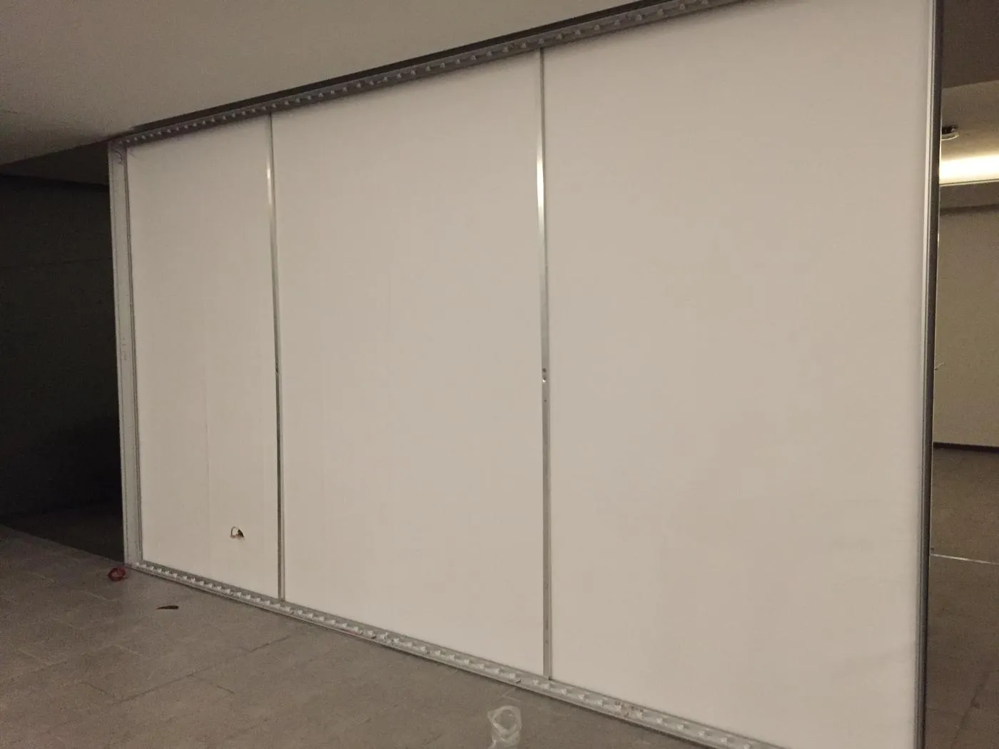 Aluminium lightbox frame and edge-lit LED system during installation at Körfez Termal